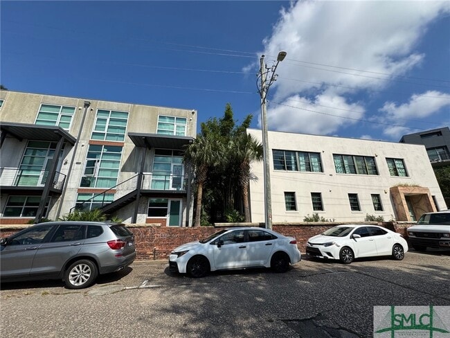Building Photo - 528 Selma St