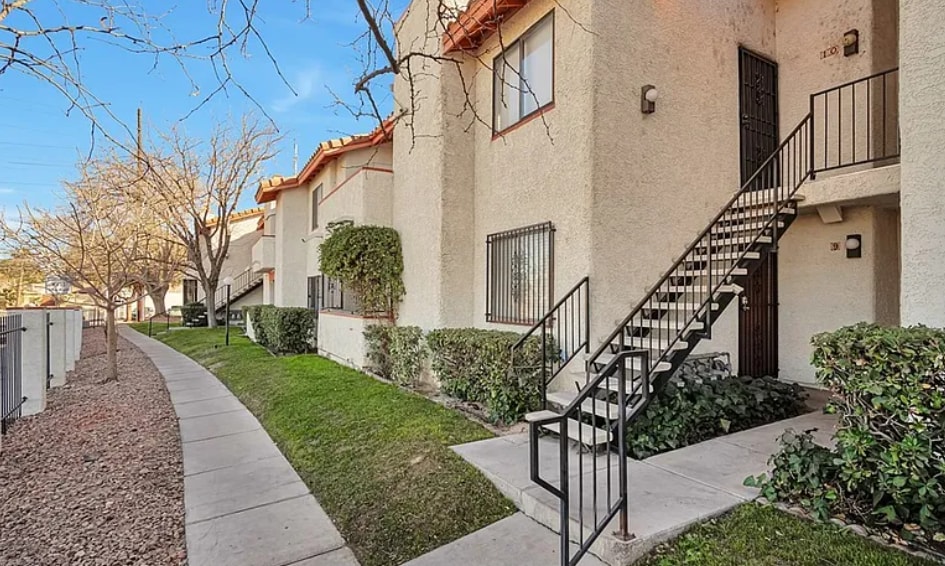 Primary Photo - 1701 E Katie Ave