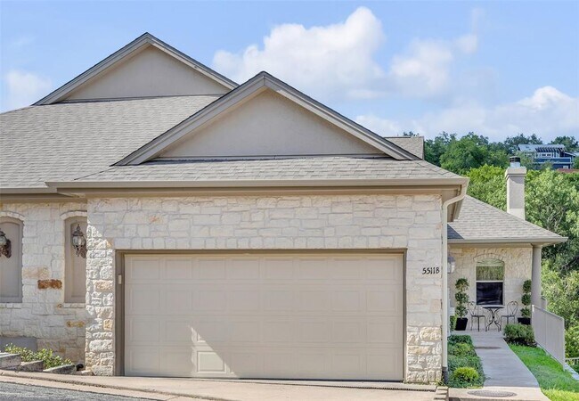 Building Photo - 5511 Oakwood Cove