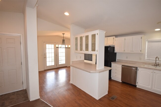 Building Photo - 10007 Elderberry Park Ln