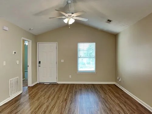 Building Photo - 410 Autumn Lake Ct