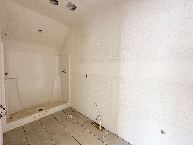 Building Photo - 4305 W Bronco Dr