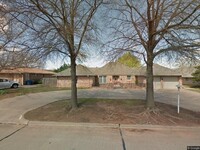 Building Photo - 4912 Crestview Dr