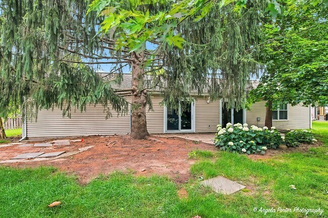 Building Photo - 3287 Medford Ct