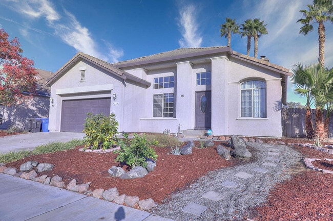 Building Photo - 4724 Cove Ln