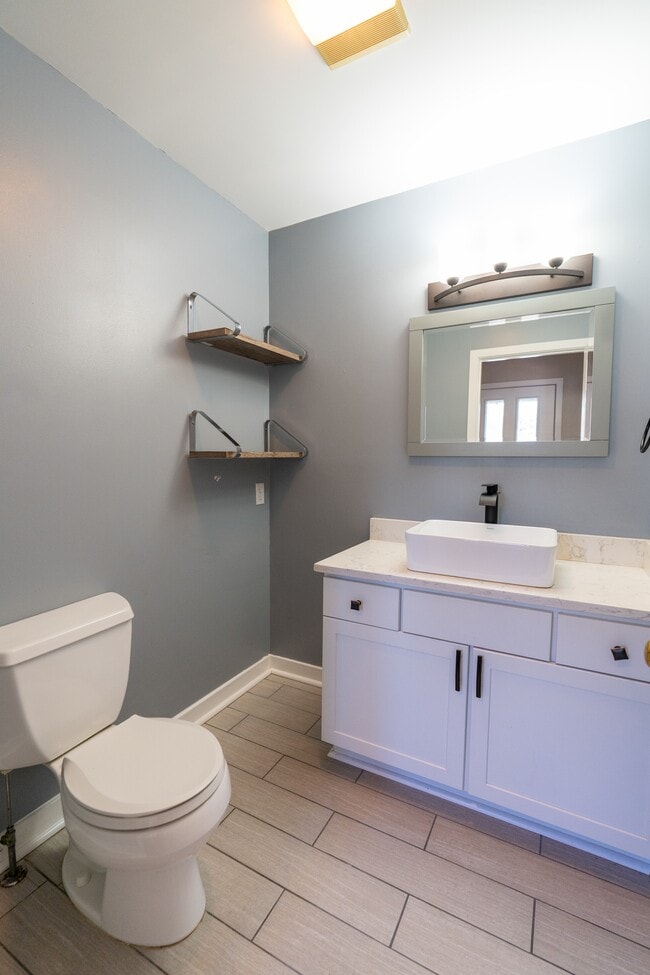 Building Photo - 363 Blackstrap Rd