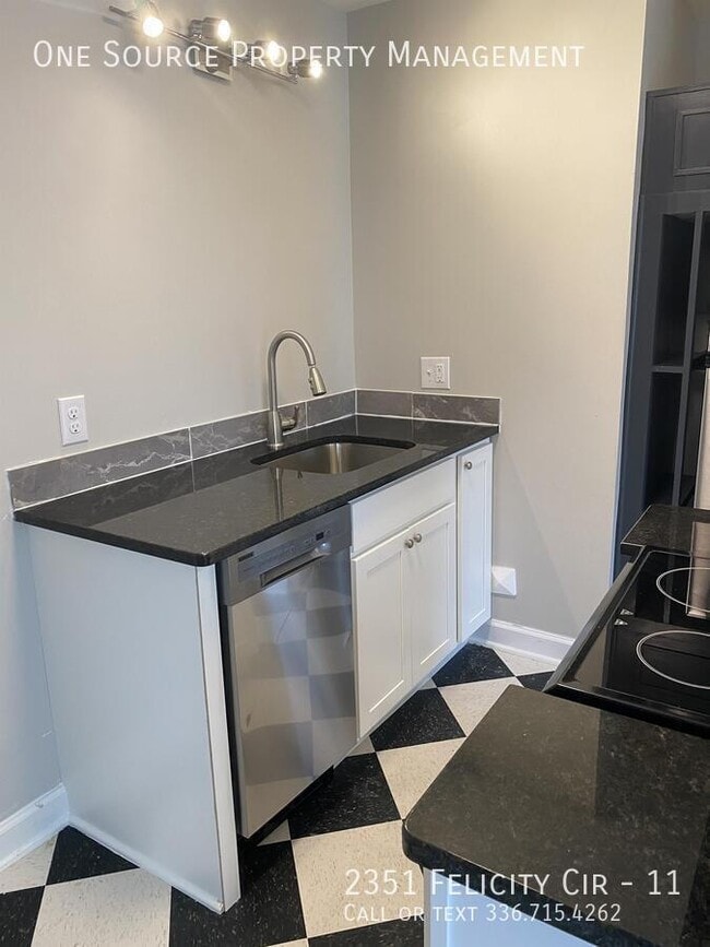 Building Photo - 2351 Felicity Cir