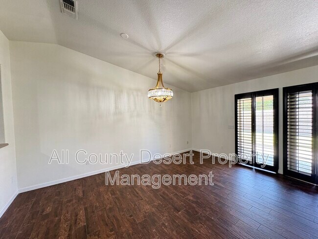 Building Photo - 78823 Ave 42