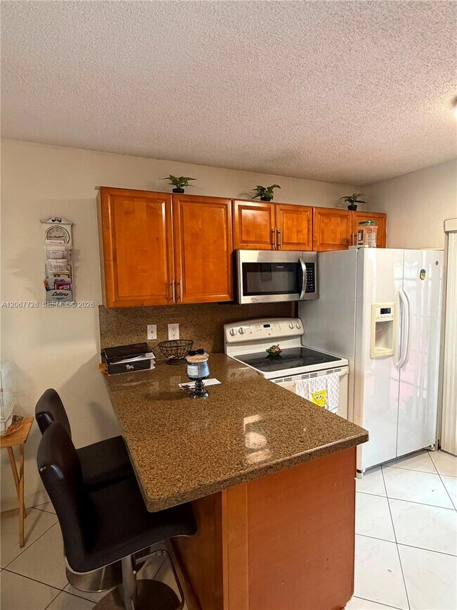 Building Photo - 7881 SW 152nd Ave