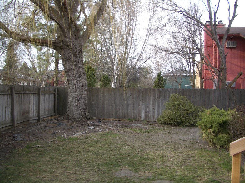 Building Photo - 4532 S Donald Ct