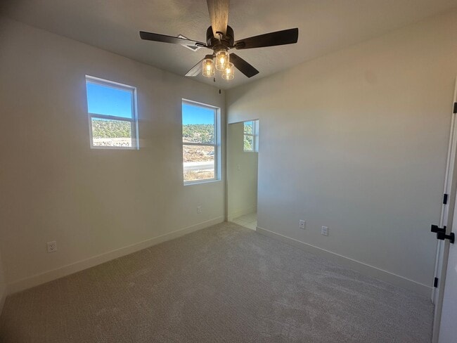 Building Photo - Beautiful New 4 Bedroom Home in Cedar City!