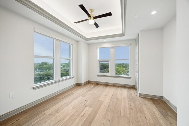 Building Photo - 1717 Bissonnet St