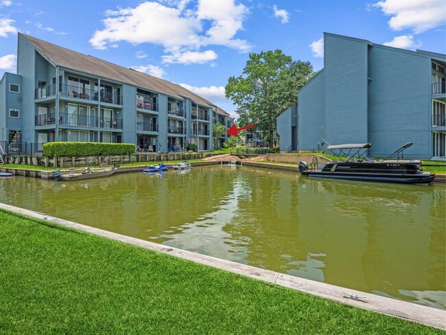 Building Photo - 12500 Melville Dr