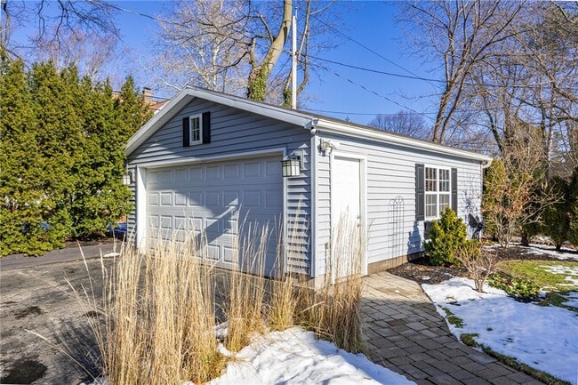 Building Photo - 230 San Gabriel Dr