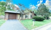 Building Photo - 15 Middleton Ln