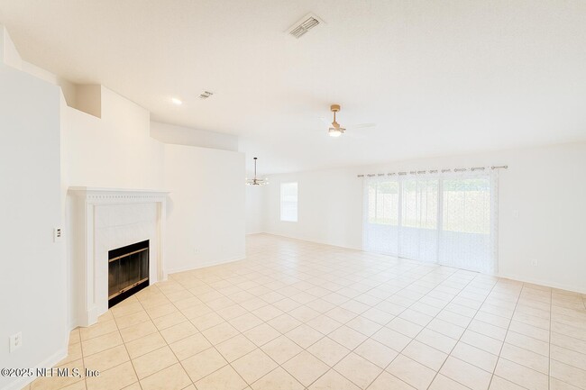 Building Photo - 2898 Canyon Falls Dr