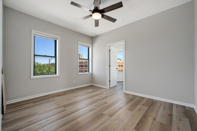 Building Photo - 1206 W 83rd St