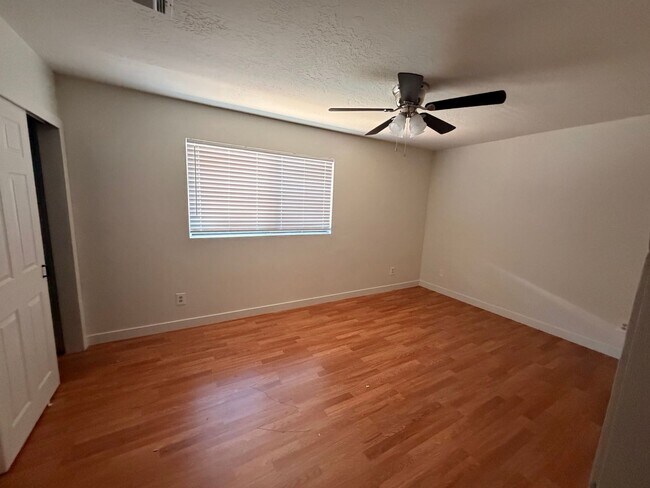 Building Photo - 1150 W 360 N