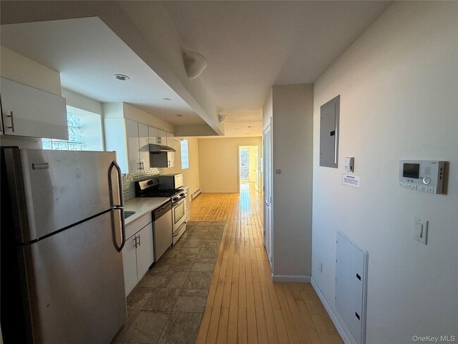 Building Photo - 143-28 41st Ave