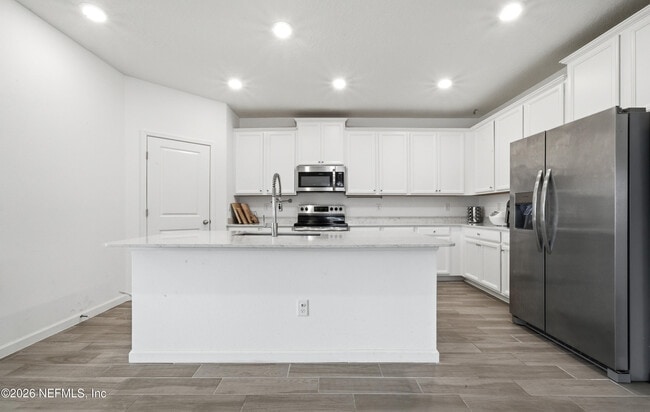 Building Photo - 9846 Lemon Balm Wy