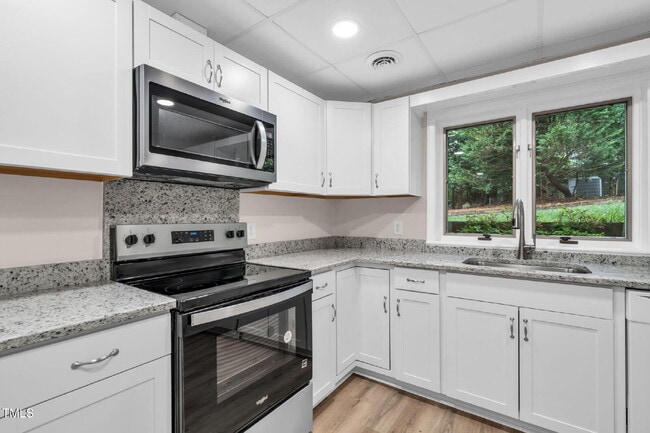 Building Photo - 100 Laurel Hill Cir