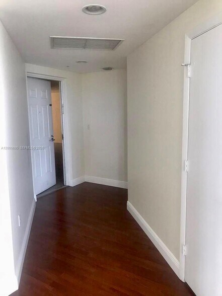 Building Photo - 7275 SW 90th Way