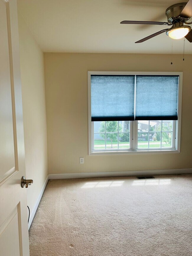 Building Photo - 365 Roudabush Dr NW