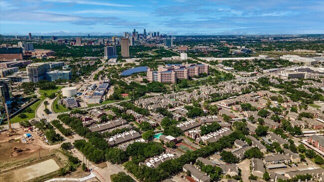 Building Photo - 7447 Cambridge St