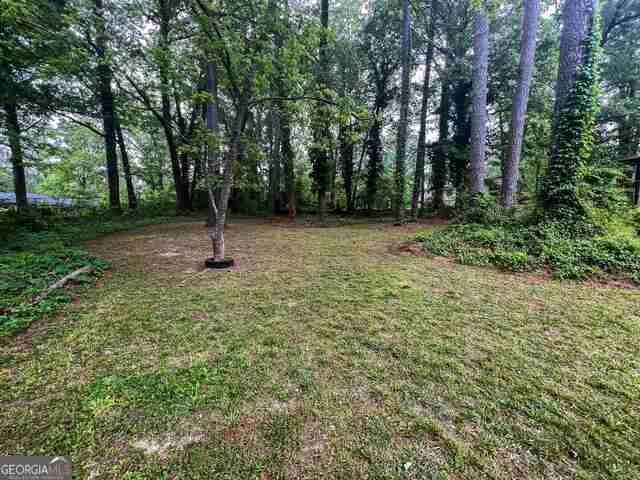 Building Photo - 5935 Avenue of Redwoods SW