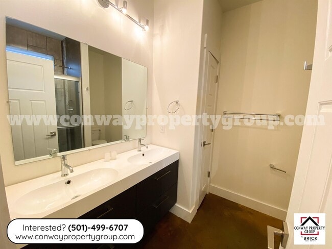 Building Photo - 1615 Bruce St