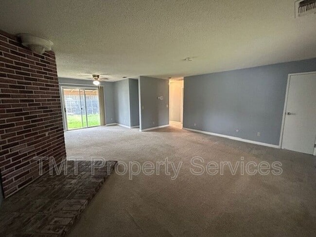 Building Photo - 1315 I St