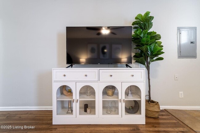 Building Photo - 1017 S Shelby St