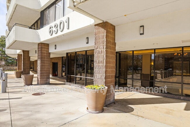 Building Photo - 6301 Stevenson Ave