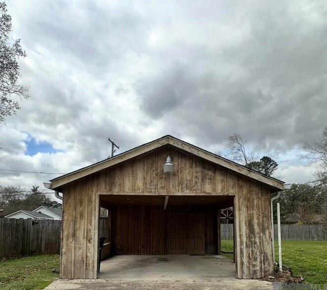 Building Photo - 376 Croydon Ave