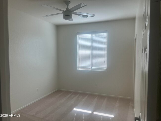 Building Photo - 739 N 156th Ln