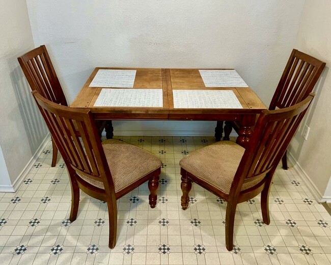 Dining Area - 4406 Mattie Dr