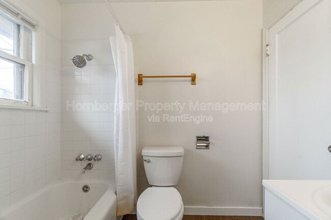 Building Photo - 11 E Rich Ave