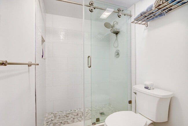 Building Photo - 1915 Lavers Cir