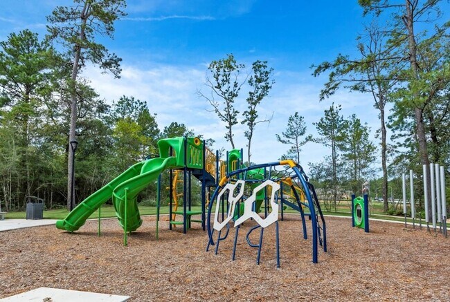 Building Photo - 447 Southern Magnolia Wy