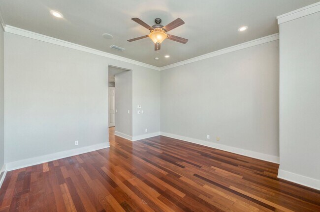 Building Photo - Gorgeous Regatta Bay 3 Bedroom Townhouse!