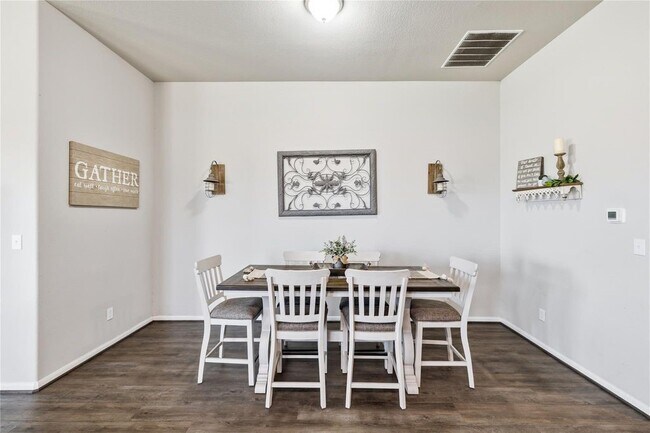 Building Photo - 14815 Rain Tree Dr