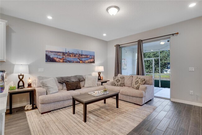 Building Photo - 2915 Grand Kemerton Pl