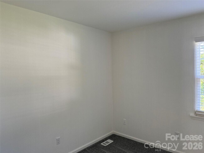 Building Photo - 8526 Castle Pine Ct