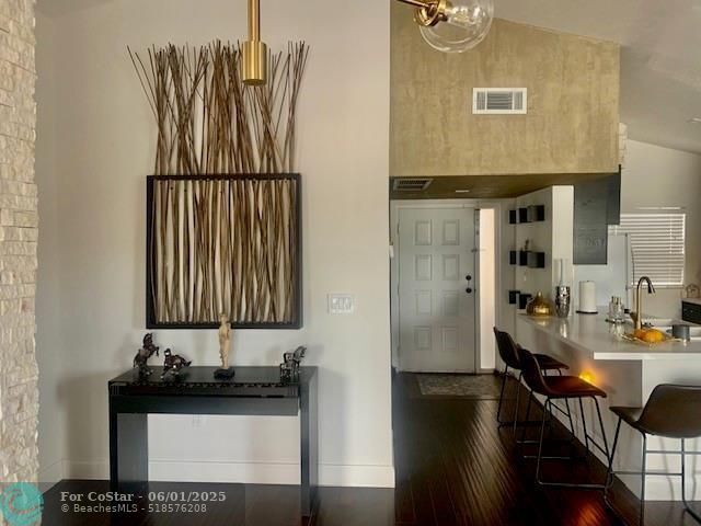 Building Photo - 2861 N Oakland Forest Dr