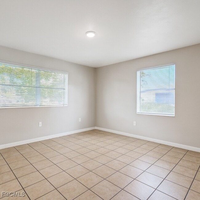 Building Photo - 2105 Canal St