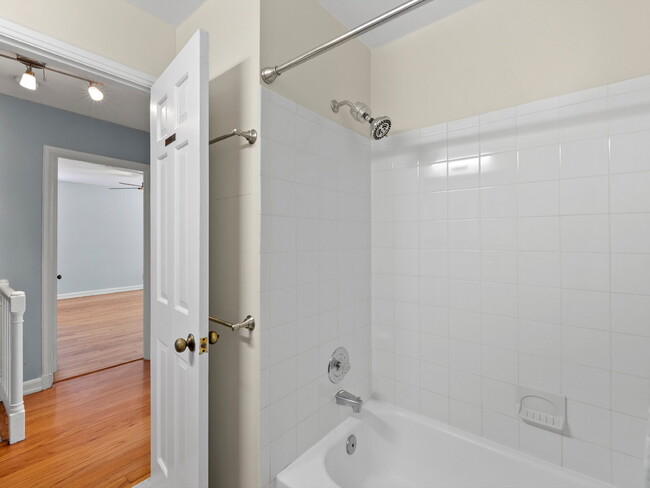 Building Photo - Discover Your Dream Townhome in Fairlingto...