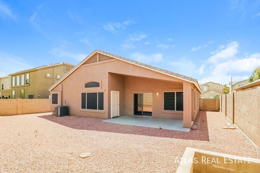 Building Photo - 17628 W Corrine Dr