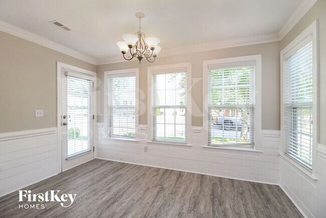 Building Photo - 1525 Finwick Dr