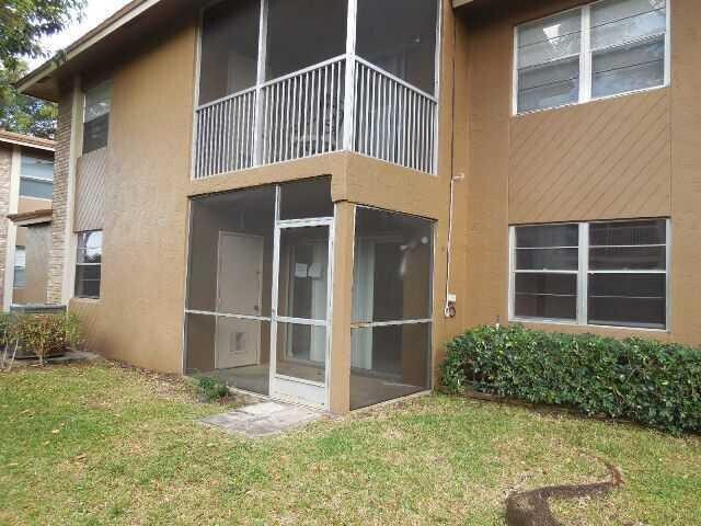 Building Photo - 8393 Royal Palm Blvd