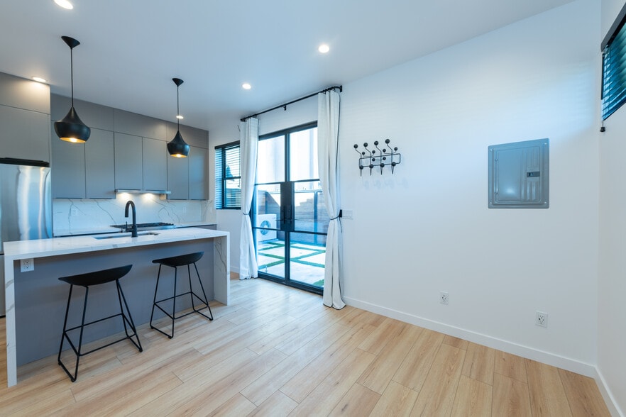 Building Photo - 18740 Merridy St